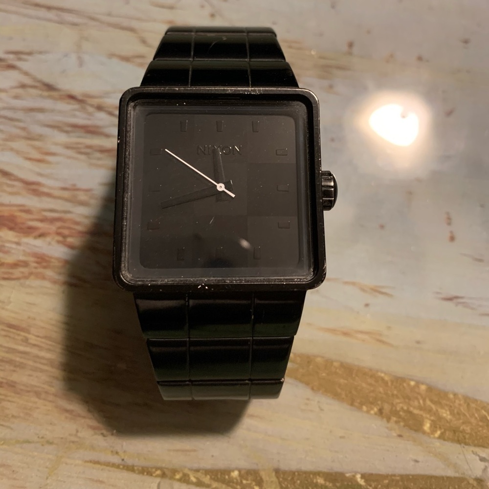 Nixon watch